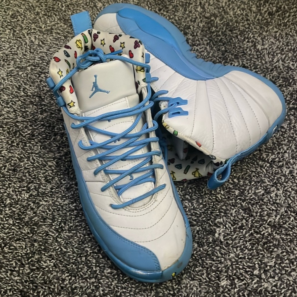 Jordan 12 ‘Emoji’